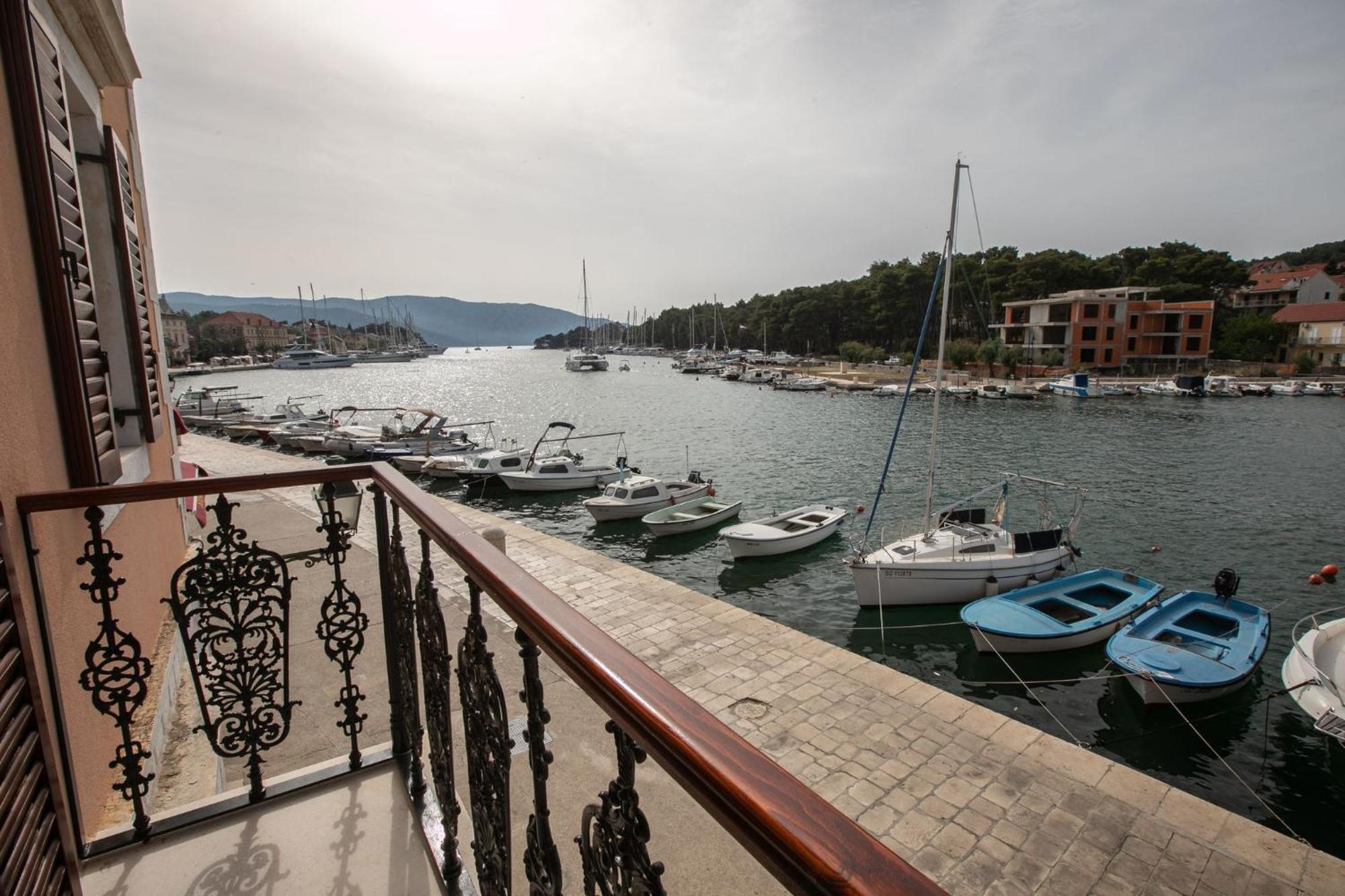 Ancora Faros Stari Grad (Hvar) Quarto foto